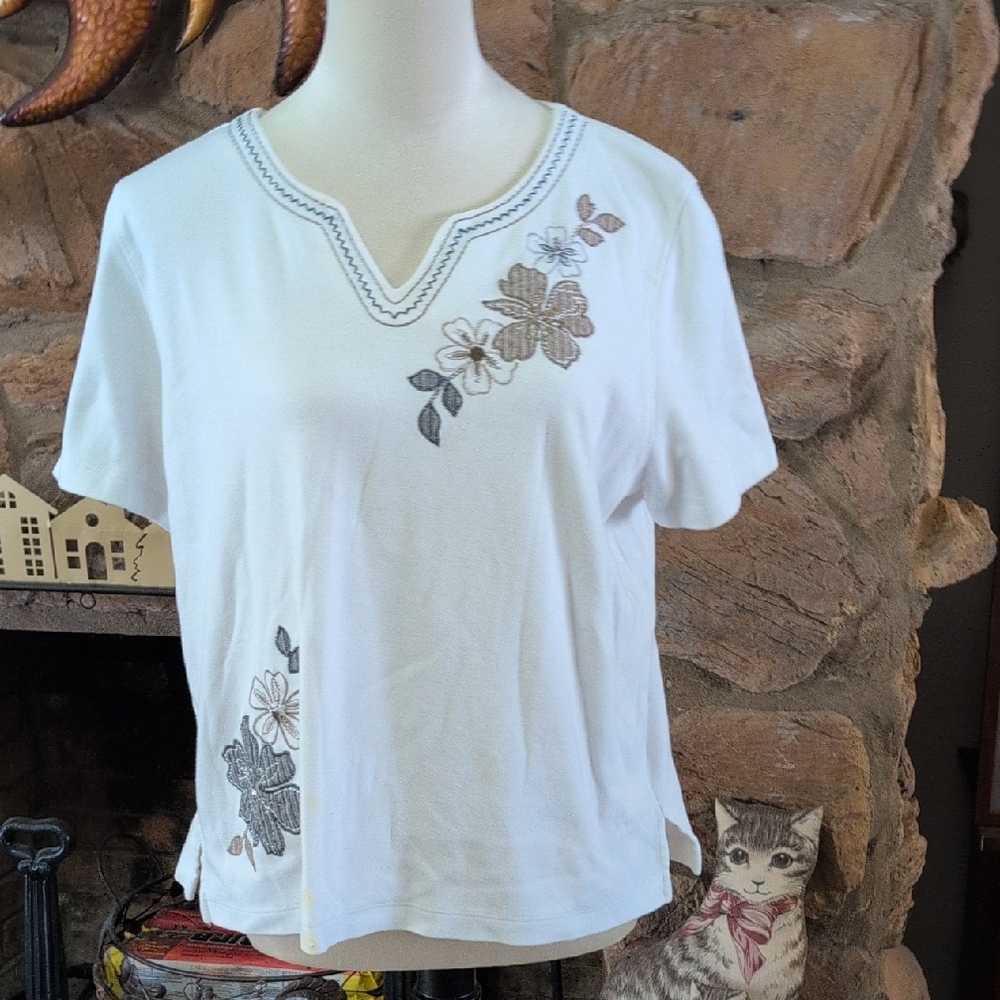 Alfred Dunner White Top with Floral Embroidery